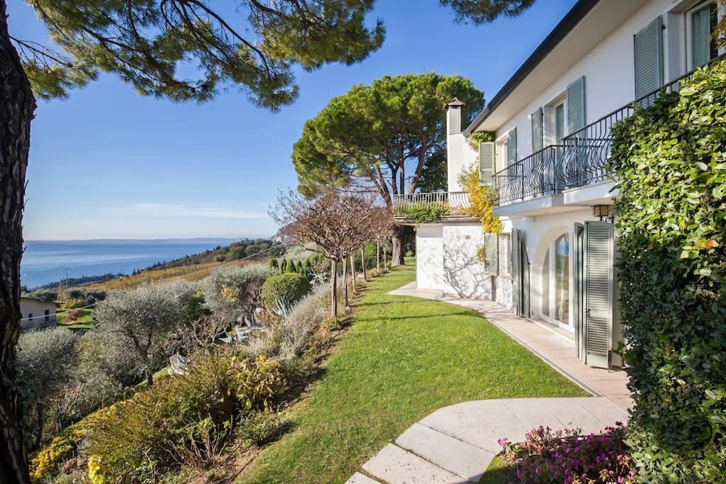 Villa Rosa Del *